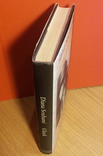 Edition published by Weidenfeld & Nicolson
