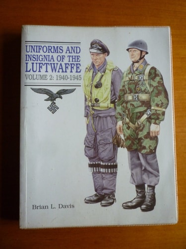 Uniforms and Insignia of the Luftwaffe, 1940-1945