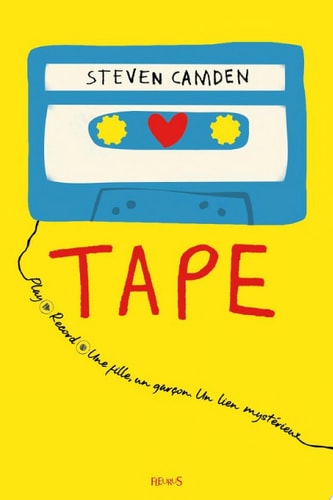 Tape Play. Record. Une fille, un garçon. Un lien mystérieux.