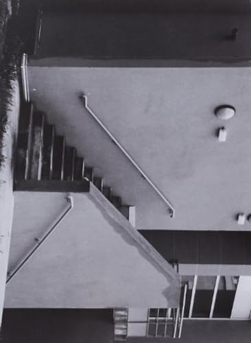 Building is an archive, anglais
