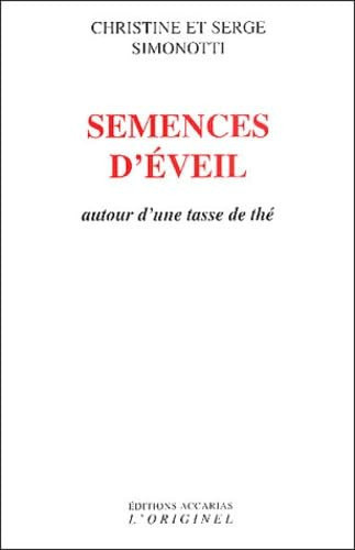 Semences d'éveil autour d'une tasse de thé
