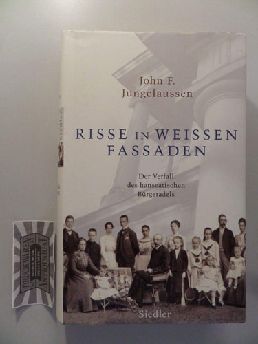 Risse in Weissen Fassaden