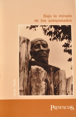 Bajo la mirada de los antepasados; In the Eyes of the Ancestors