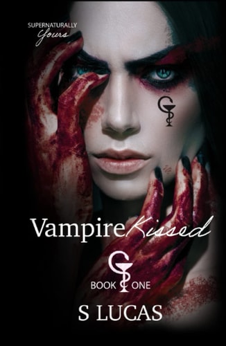 Vampire Kissed (Supernaturally Yours)