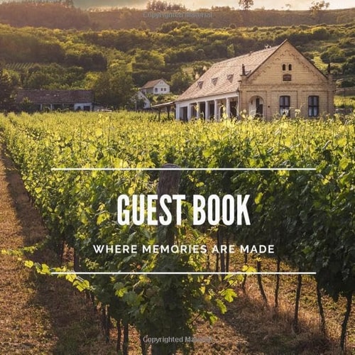 Visitor Guest book: Welcome to Our Vacation House (100 Lined Pages) Guest comments for vacation visitors, AIRBNB , hotel, bed and breakfast: Where memories are kept