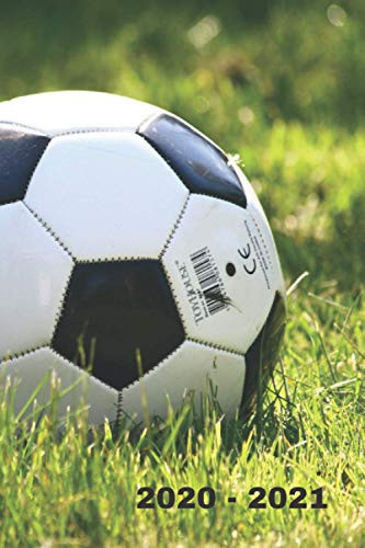 Fußballplaner 2020 - 2021 Kalender Fußballsaison August 2020 - Dezember 2021, Mit 36 Spielfeldern Für Taktikplanung