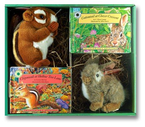 Smithsonian Backyard Cottontail and Chipmunk Box
