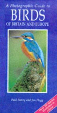Photoguide to Birds of Britain and Europe