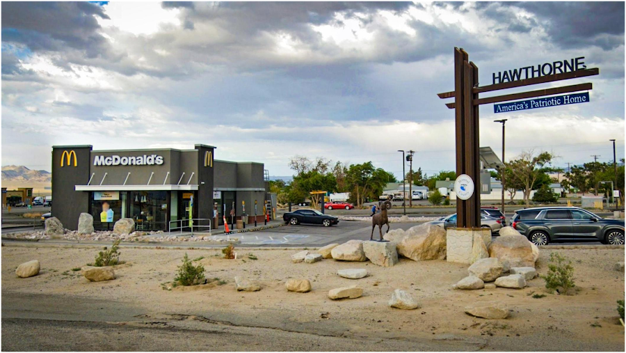 McDonald's store photo