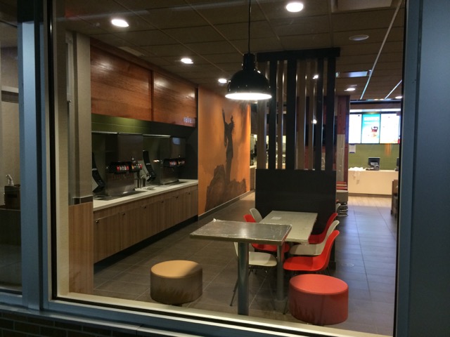 McDonald's store photo