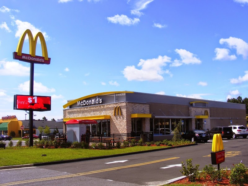 McDonald's store photo