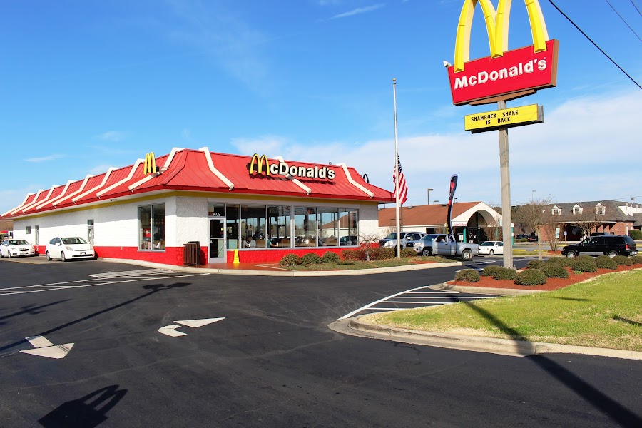 McDonald's store photo