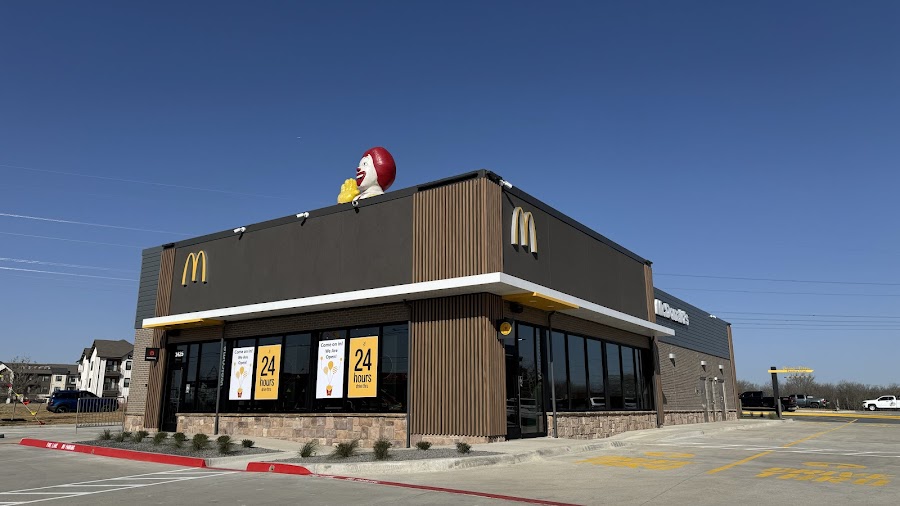McDonald's store photo