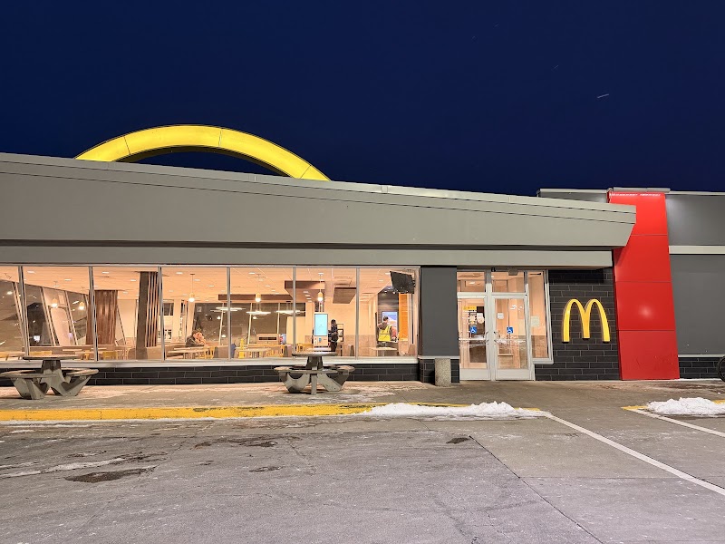 McDonald's store photo