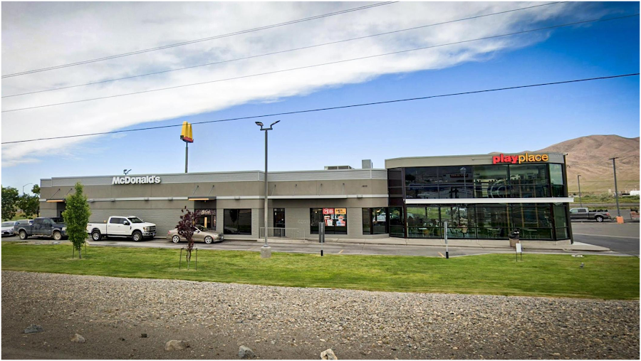 McDonald's store photo