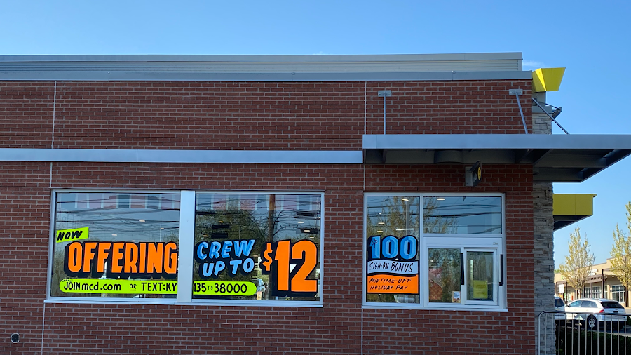 McDonald's store photo