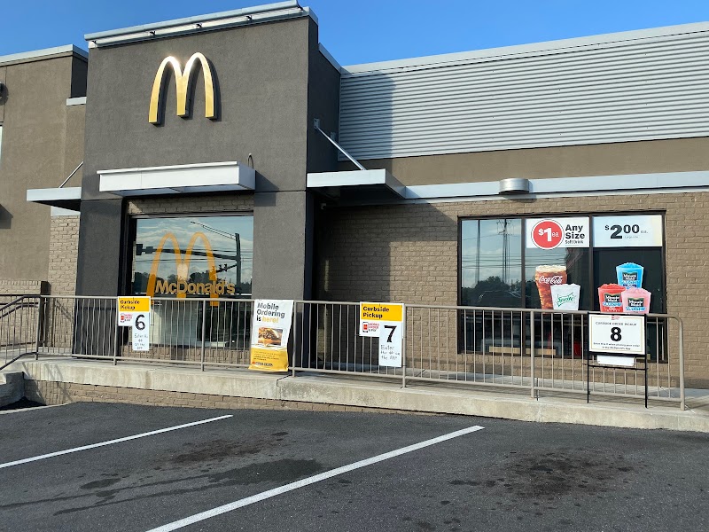 McDonald's store photo