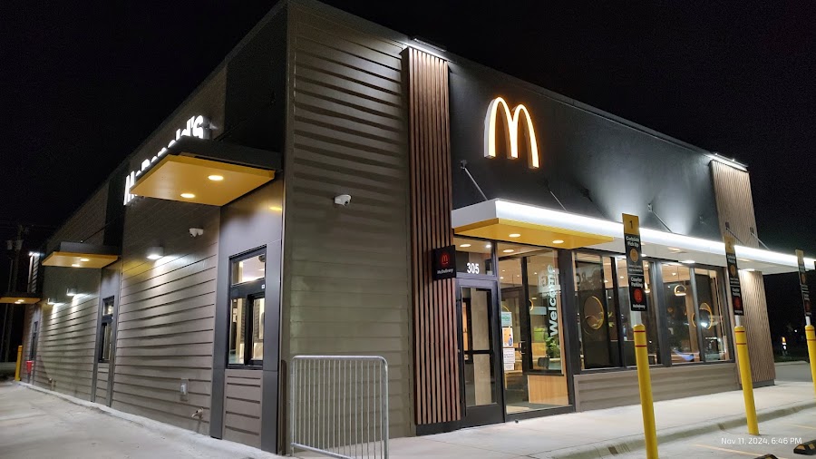 McDonald's store photo