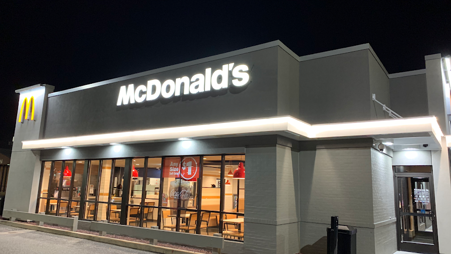 McDonald's store photo