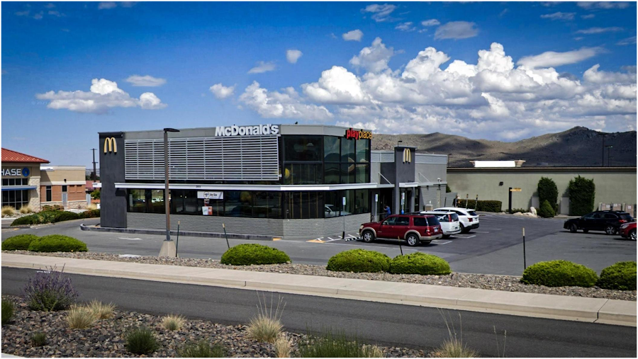 McDonald's store photo