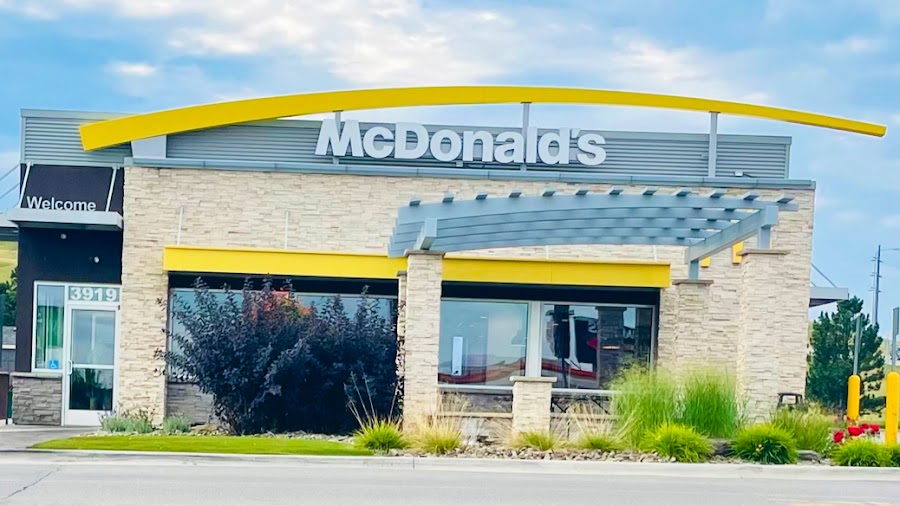 McDonald's store photo