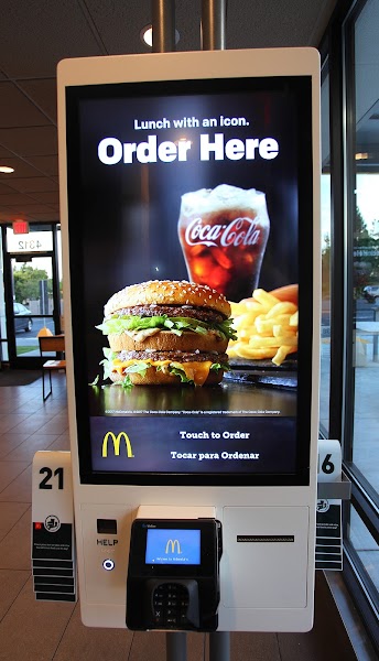 McDonald's store photo