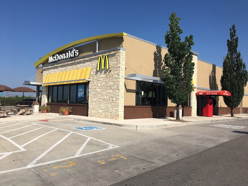 McDonald's store photo
