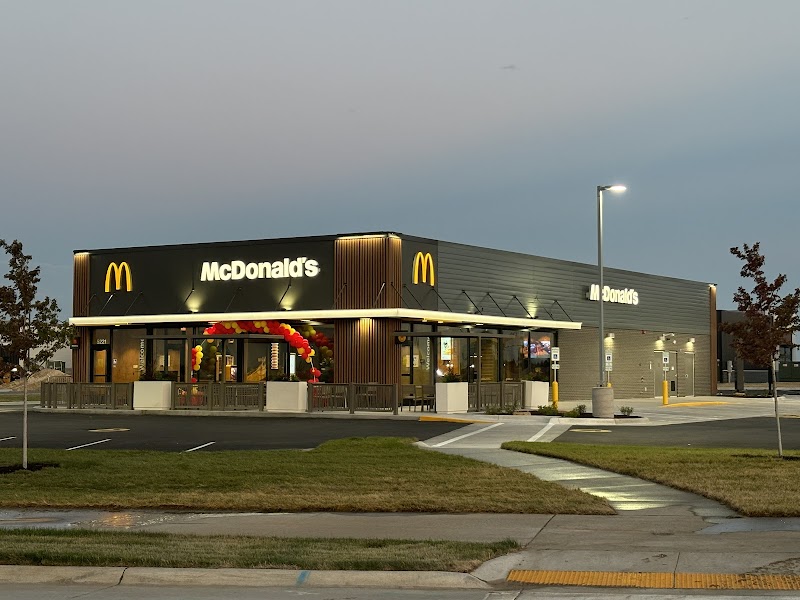McDonald's store photo