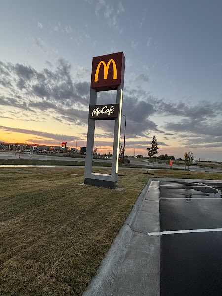 McDonald's store photo
