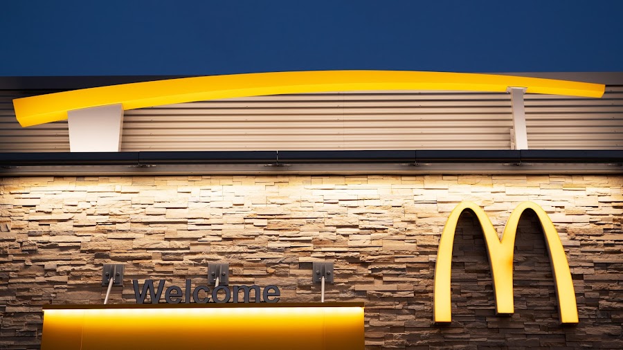 McDonald's store photo