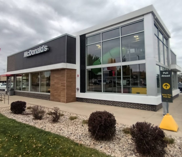 McDonald's store photo