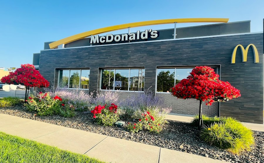 McDonald's store photo