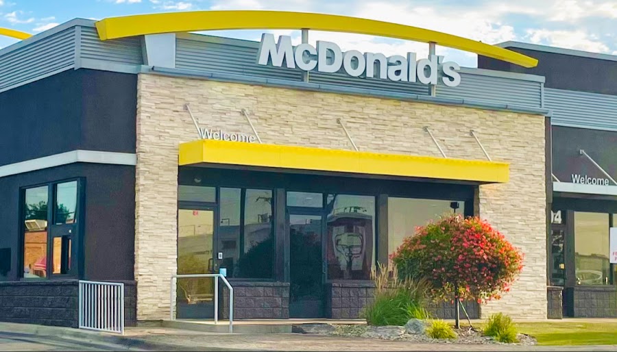 McDonald's store photo