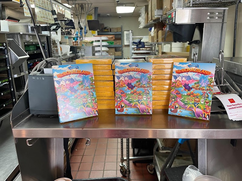 McDonald's store photo