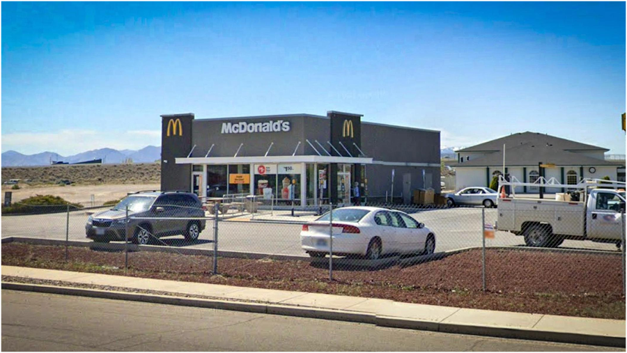 McDonald's store photo