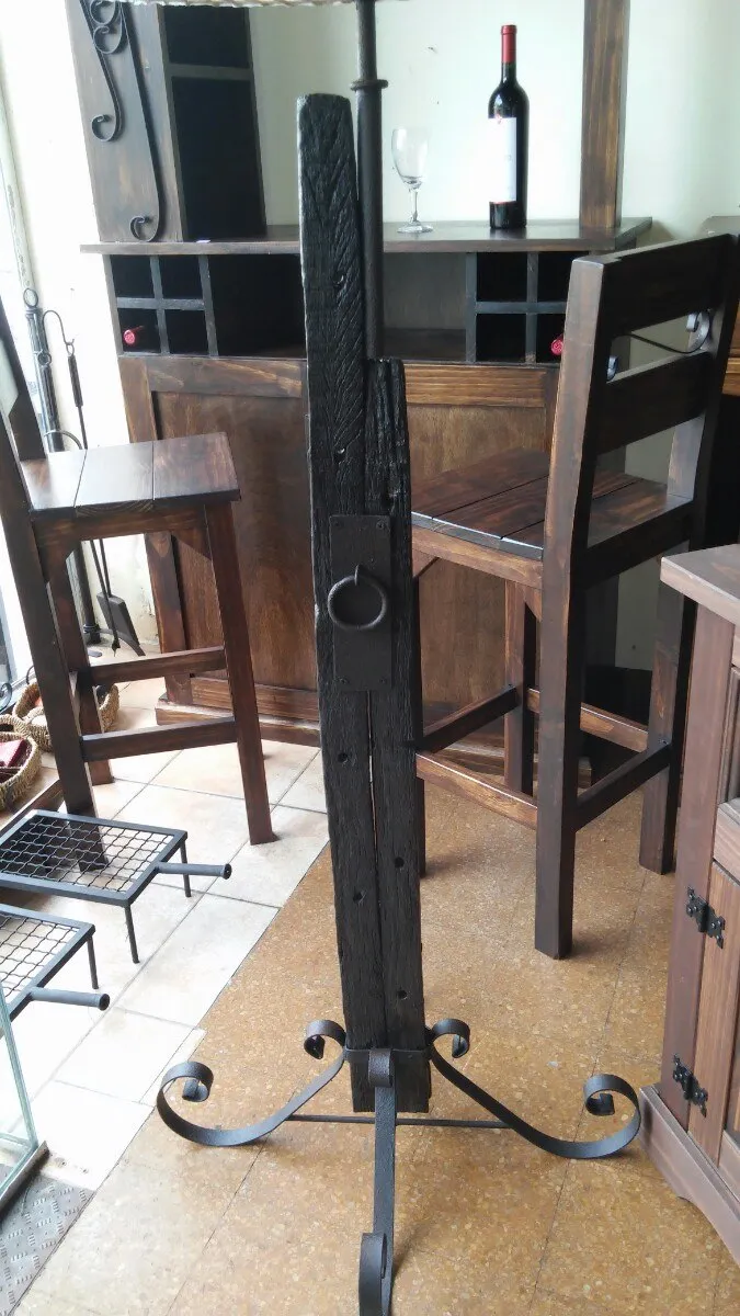 Lámpara Rústica Hierro Y Piques De Alambrado