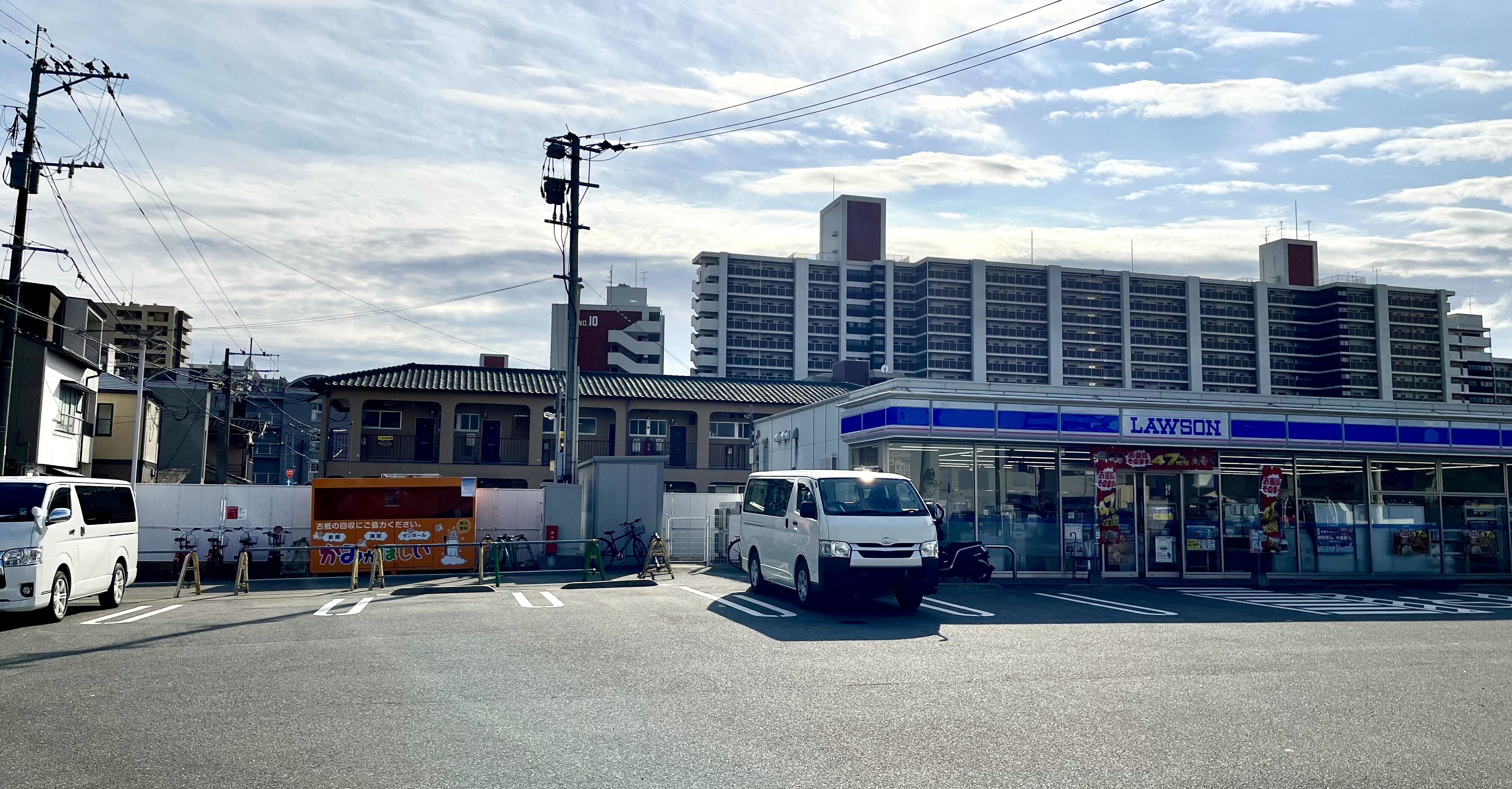 ローソン福岡馬出五丁目店 Charichari(チャリチャリ)の施設画像1