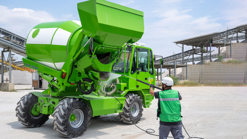 Self Loading Rough Terrain Concrete Mixers - Manufacturer -LT