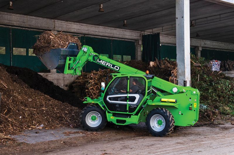 P72.10, 72 q and 10 m of height telehandler | Canada