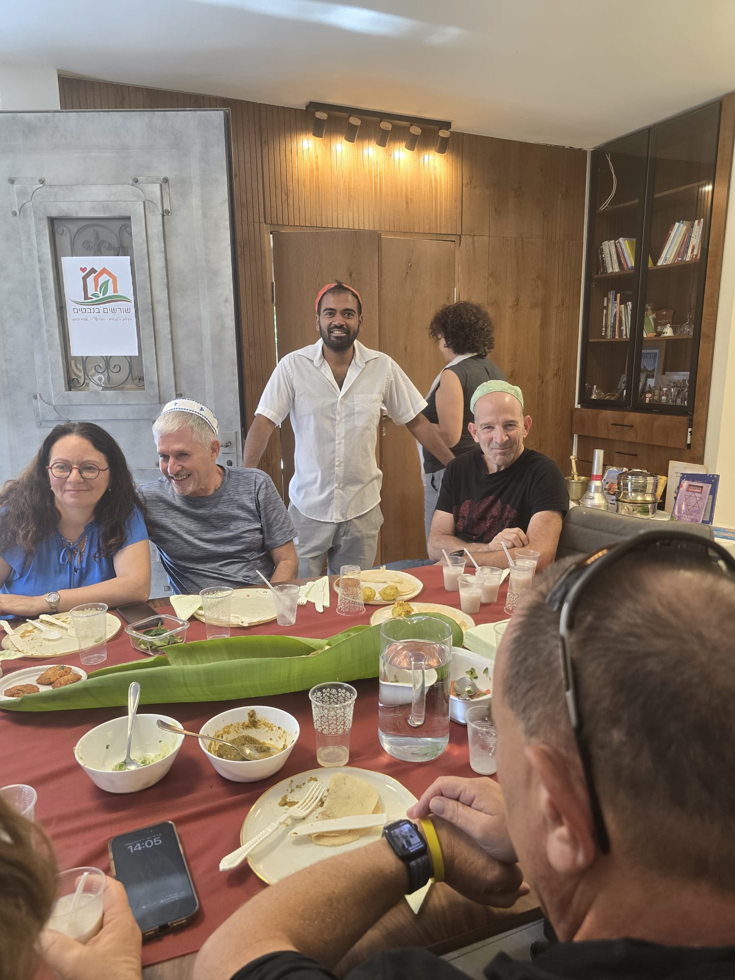 שורשים בנבטים