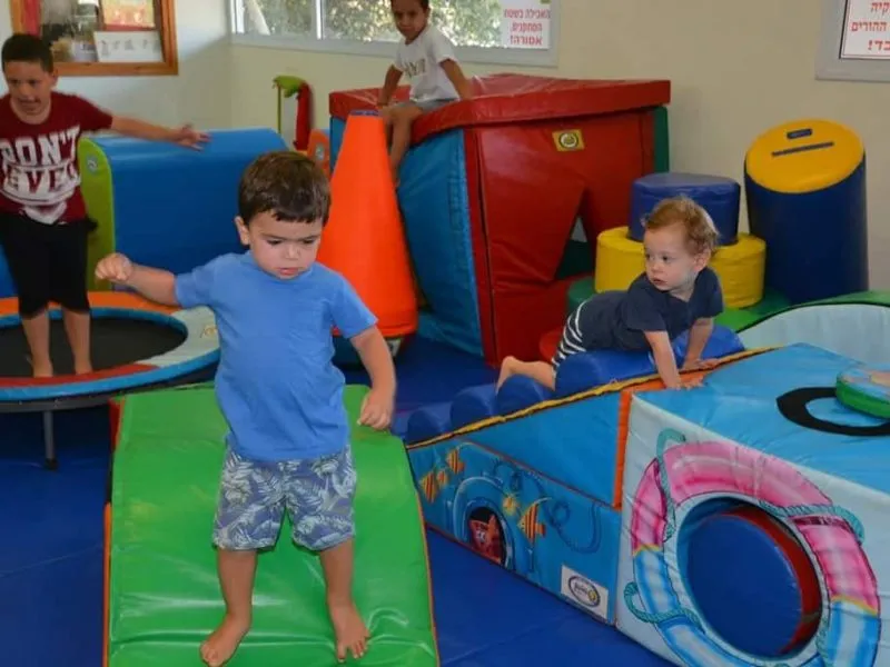 המשחקיה וחנות הבוטיק של בית השיטה