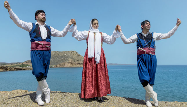 Dancers in traditional clothes