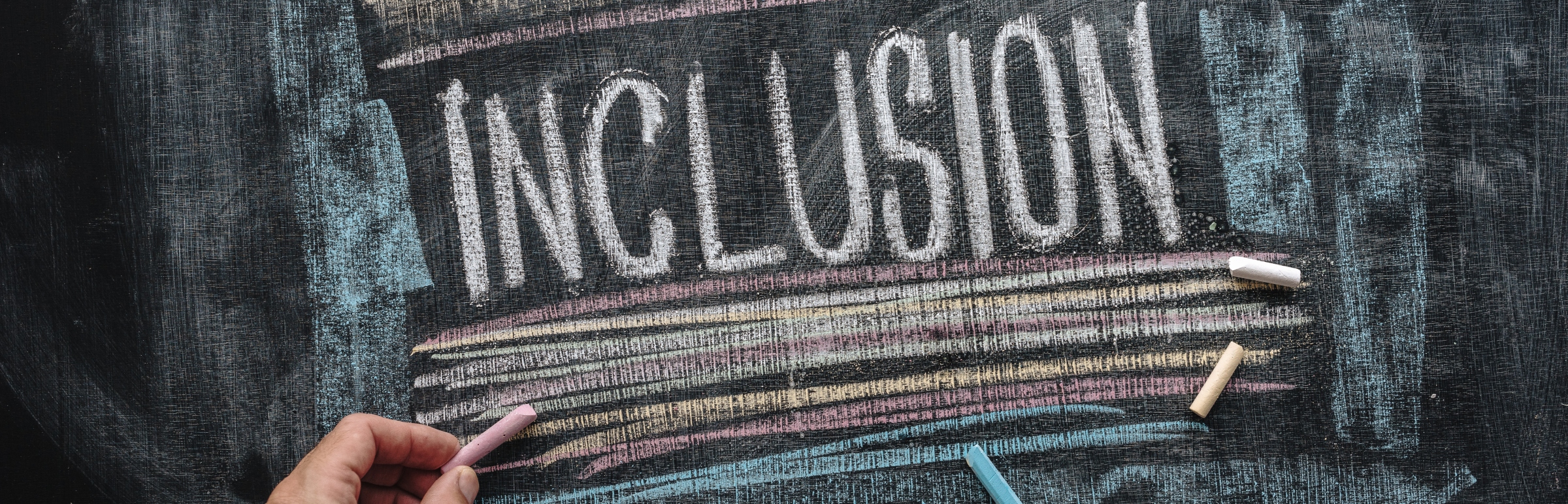 Cuánto gana un integrador social 