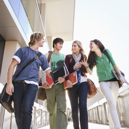 Você sabe o que fazer para empreender durante a faculdade?