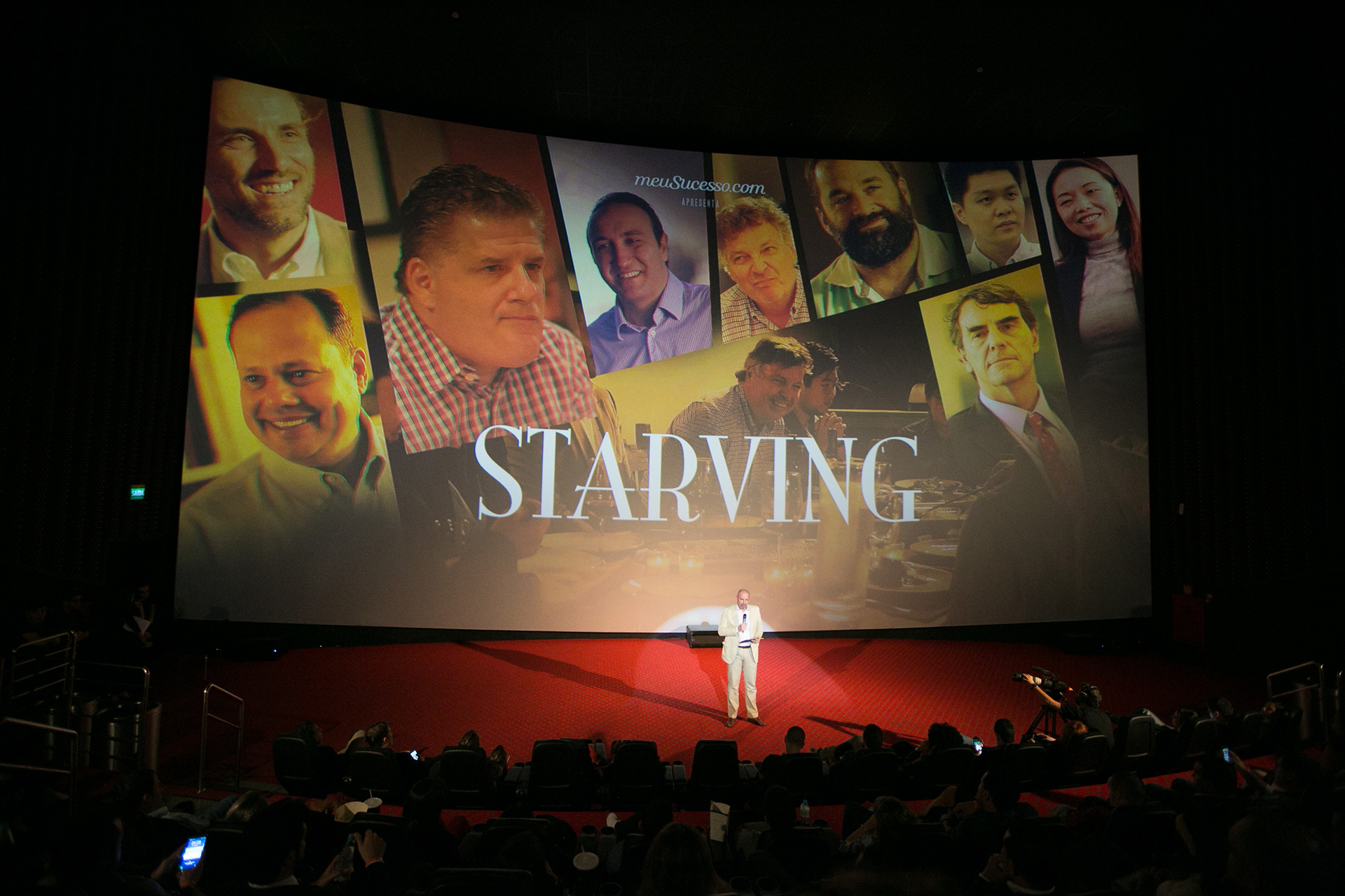 [VÍDEO] Série Starving estreia no Cinépolis com sala lotada