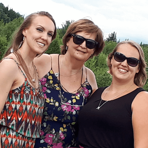 Paige Deschamps and her mother and sister