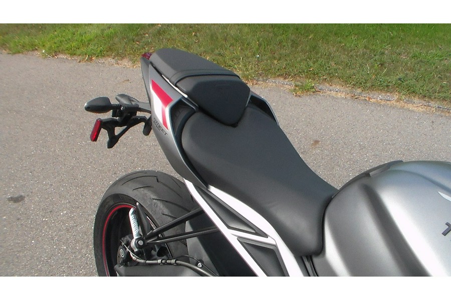 2022 Triumph Street Triple R