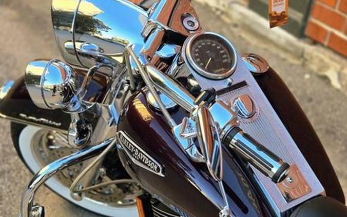 2005 Harley-Davidson® FLHRCI - Road King® Classic