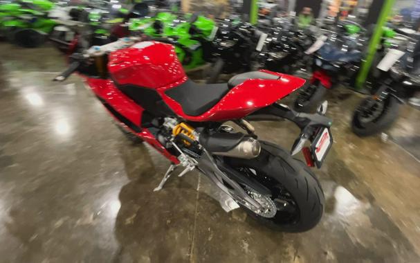 2025 Ducati PANIGALE V2 S 896