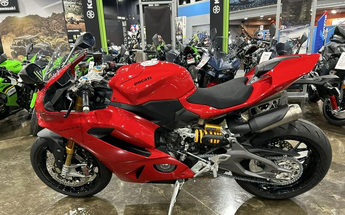 2025 Ducati PANIGALE V2 S 896